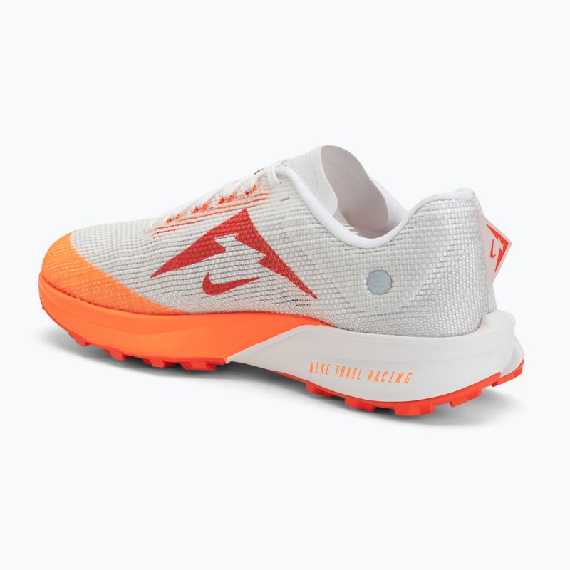 Pánské běžecké boty Nike Kiger 10 white/photon dust/total orange/black 3