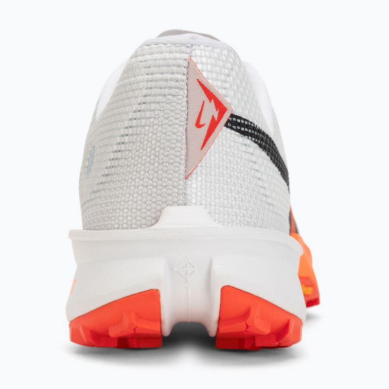 Pánské běžecké boty Nike Kiger 10 white/photon dust/total orange/black 6