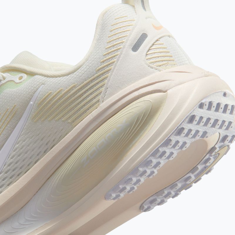 Dámské běžecké boty Nike Vomero 18 ESS summit white/chalk/sea glass/white 9