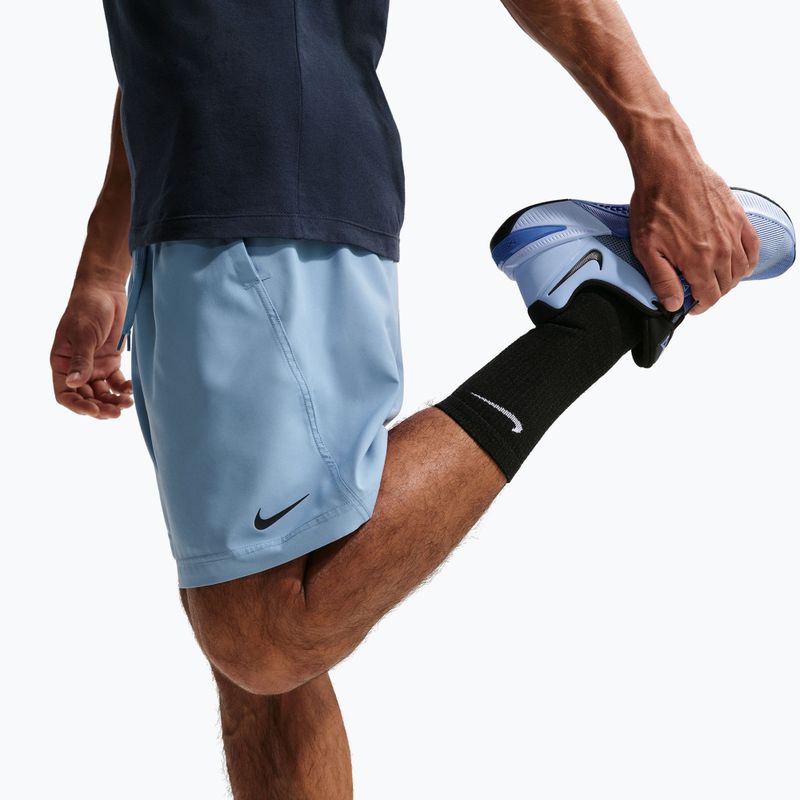 Pánské běžecké šortky Nike Form Dri-FIT 7" bez podšívky všestranné work blue/black 6