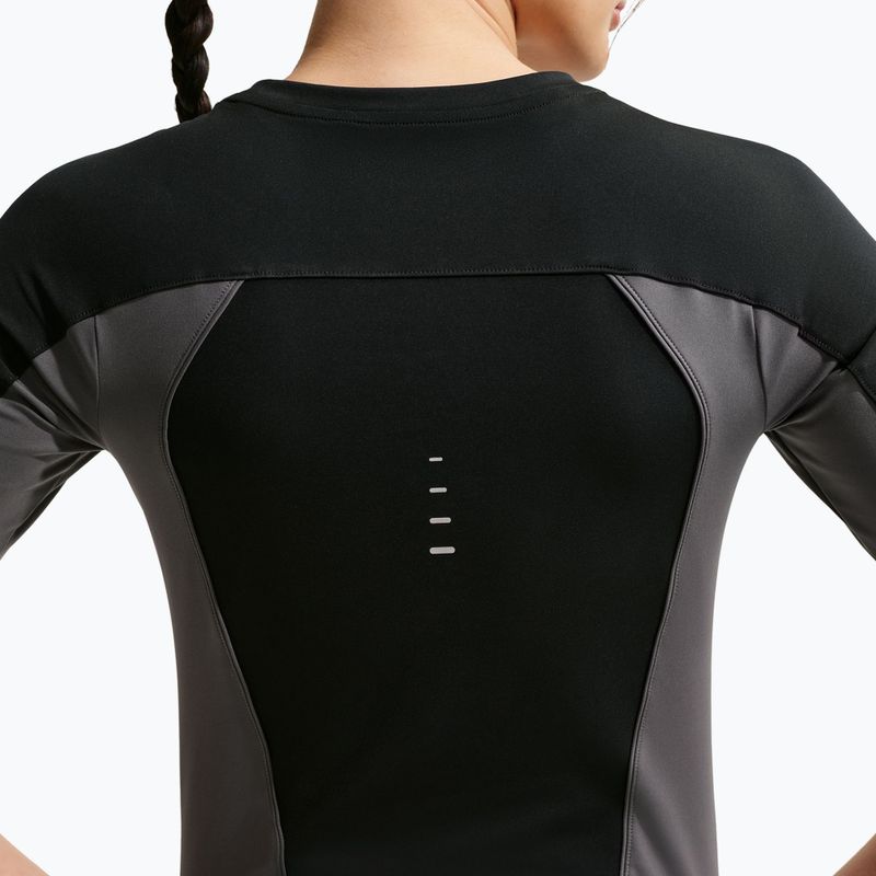Dámské běžecké tričko Nike Swift Dri-Fit black/iron grey 5