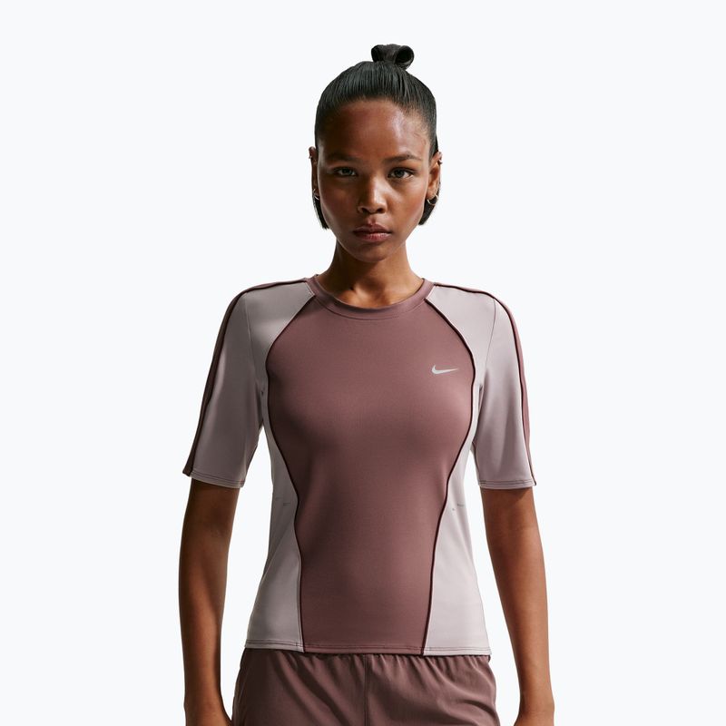 Dámské běžecké tričko Nike Swift Dri-Fit Tattoo/Light Violet Ore