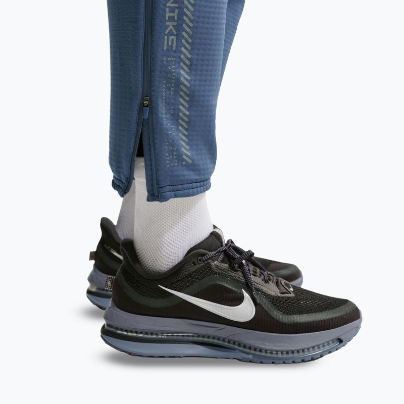 Pánské běžecké kalhoty Nike Challenger Therma-Fit Winterized thunder blue 7