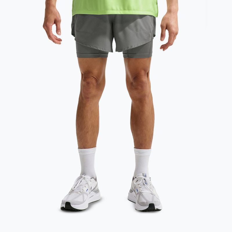 Pánské běžecké šortky Nike Stride Dri-Fit Hybrid 5" smoke grey