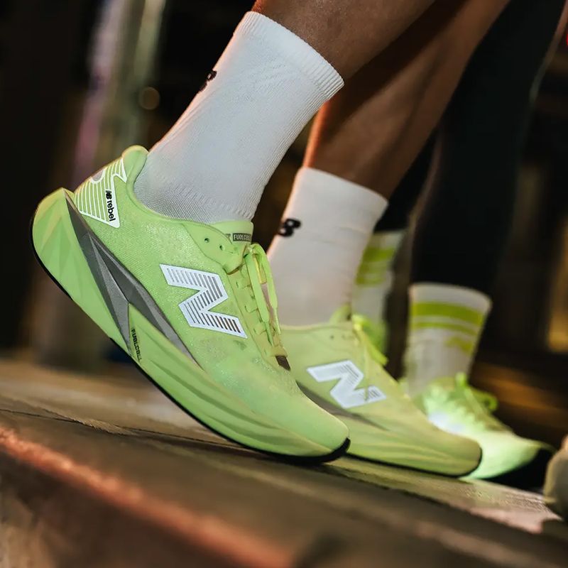 Dámské běžecké boty New Balance FuelCell Rebel V5 8