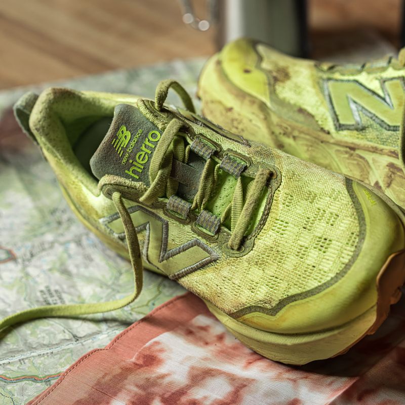 Dámské běžecké boty New Balance Fresh Foam X Hierro V9 afterglow/mosaic green 8