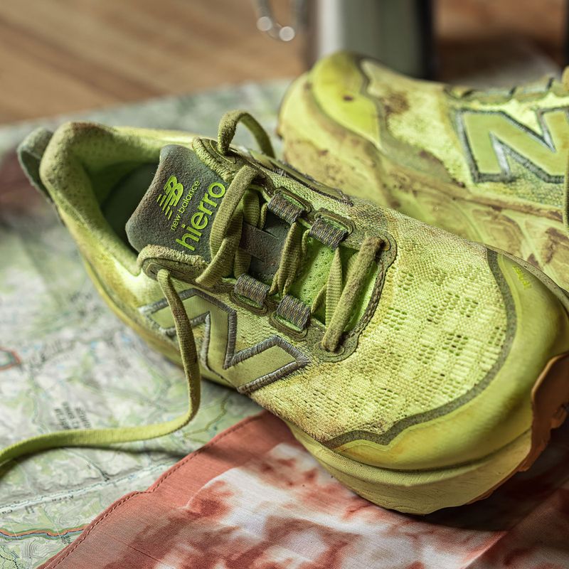 Dámské běžecké boty New Balance Fresh Foam X Hierro V9 afterglow/mosaic green 10