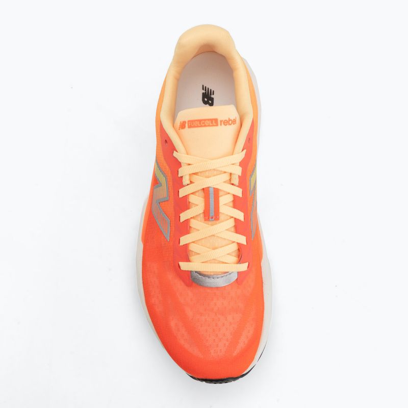 Pánské běžecké boty New Balance FuelCell Rebel V5 tangerine heat/silver metallic 5