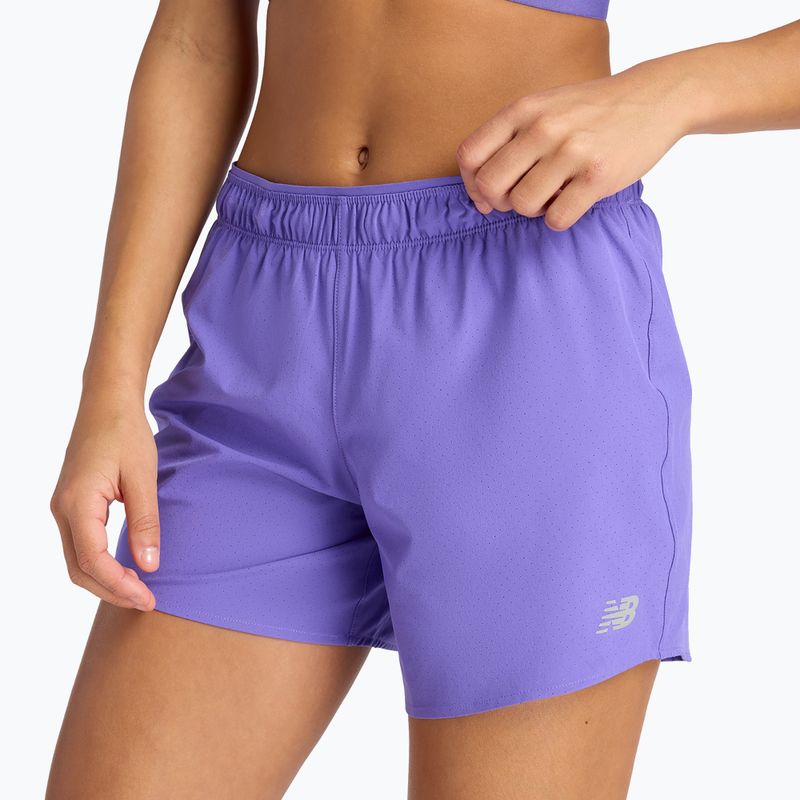 Dámské běžecké šortky New Balance RC 5" electric purple 6
