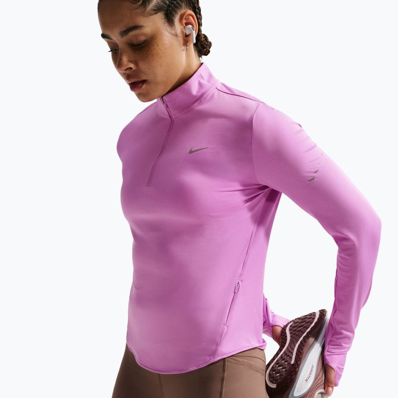 Dámská běžecká mikina Nike Swift Dri-FIT UV 1/4-Zip light magenta 4