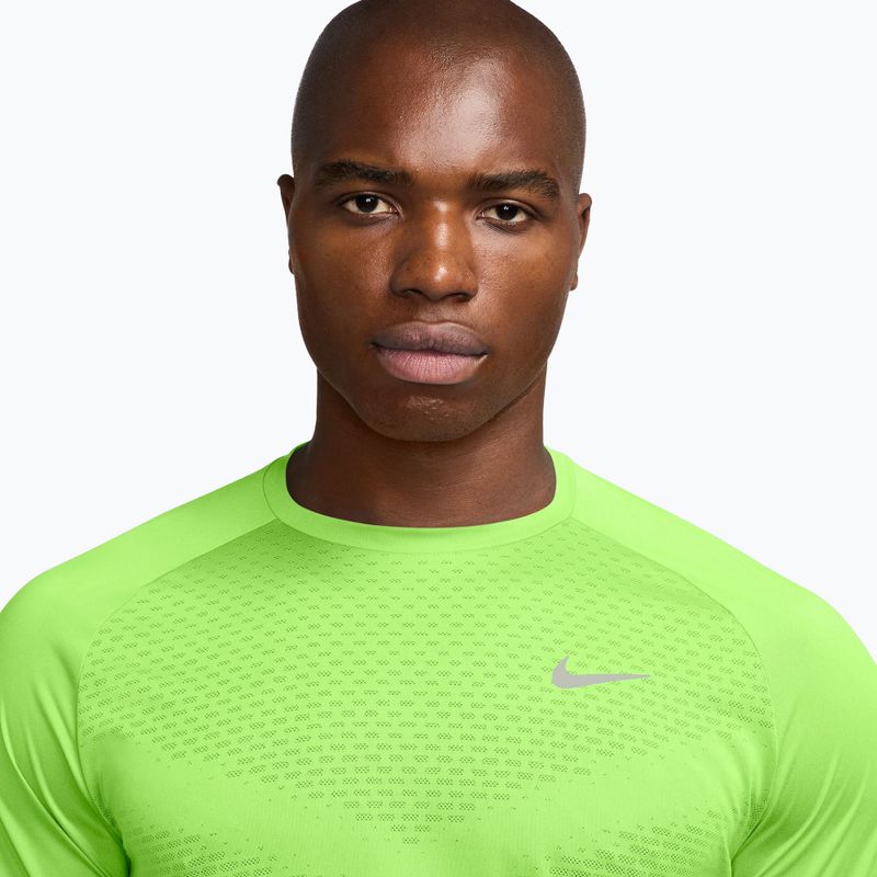 Pánské běžecké tričko Nike Stride ADV lime blast 3