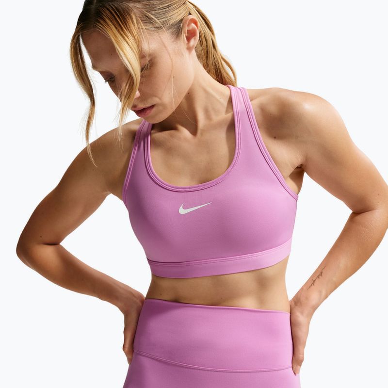Sportovní podprsenka Nike Swoosh Medium Support light magenta/white 5