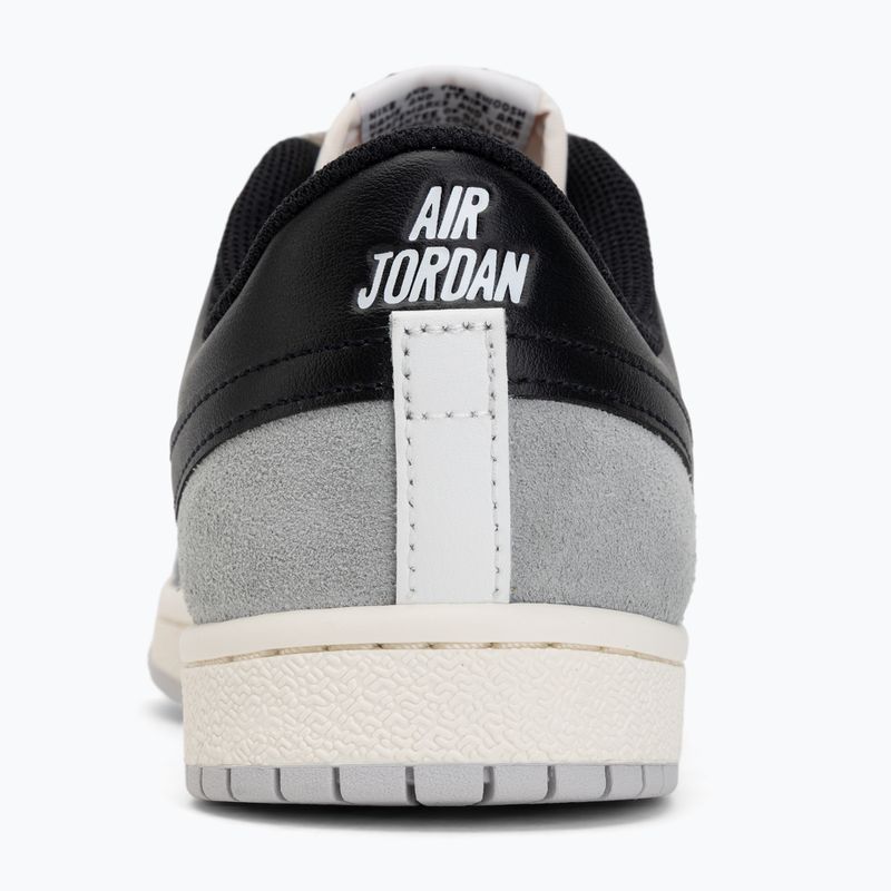 Buty męskie  Nike Air Jordan Skyline Low summit white/light smoke grey/black 6