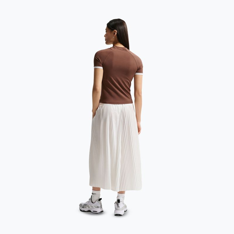 Dámské tričko Nike Gloss Fitted Top light chocolate 3