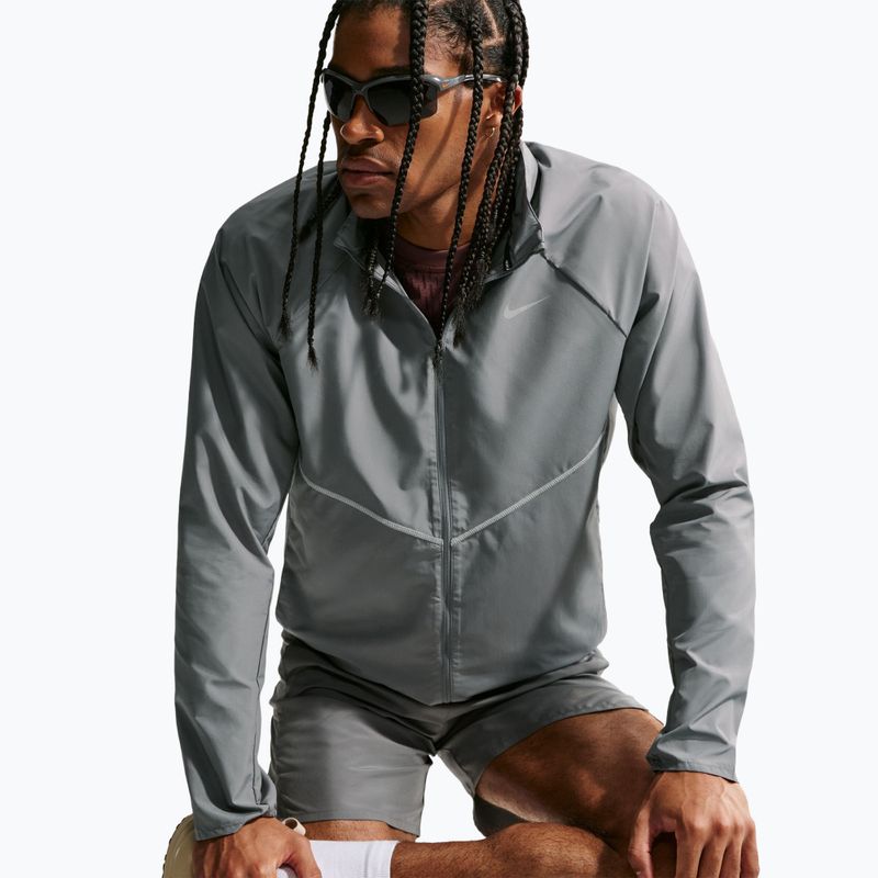 Pánská běžecká bunda Nike Miler Repel UV smoke grey/smoke grey 5