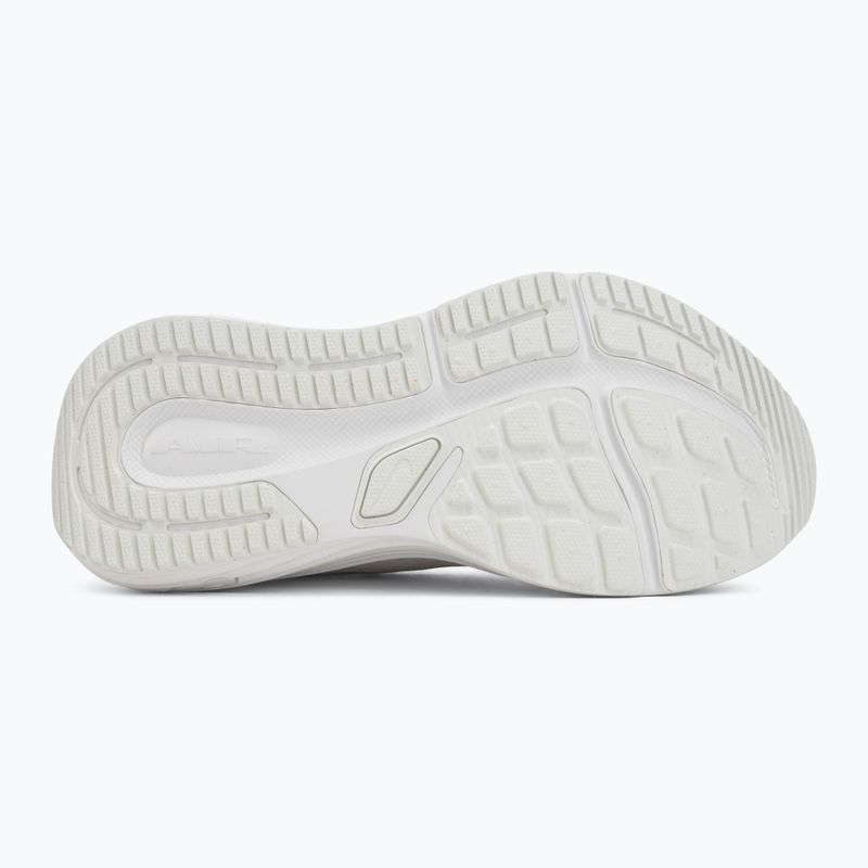 Pánské běžecké boty Nike Winflo 12 white/summit white/metallic silver 4