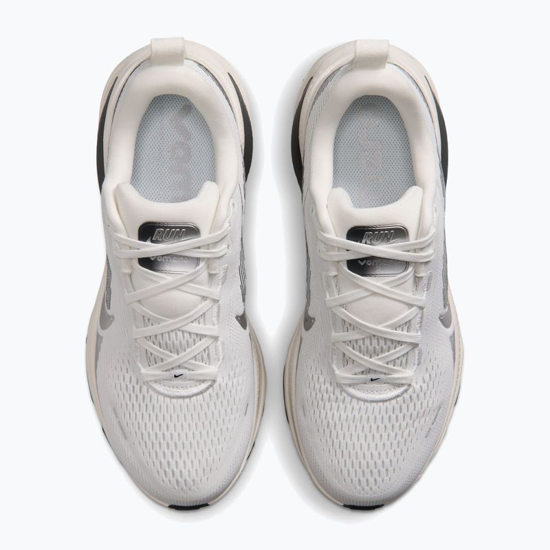 Dámské běžecké boty Nike Vomero 18 summit white/sail/metallic silver 11