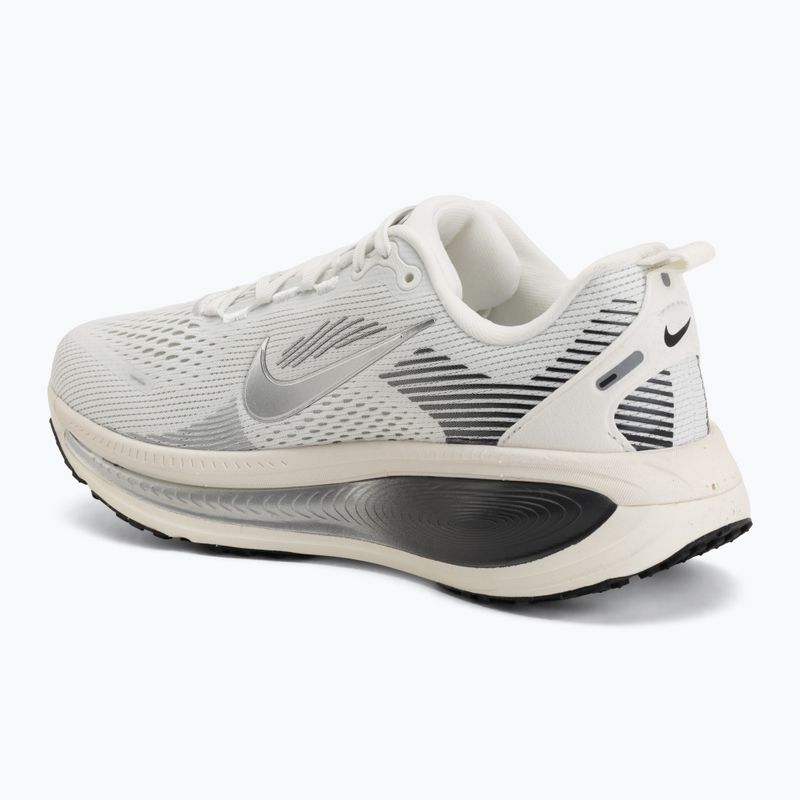 Dámské běžecké boty Nike Vomero 18 summit white/sail/metallic silver 3