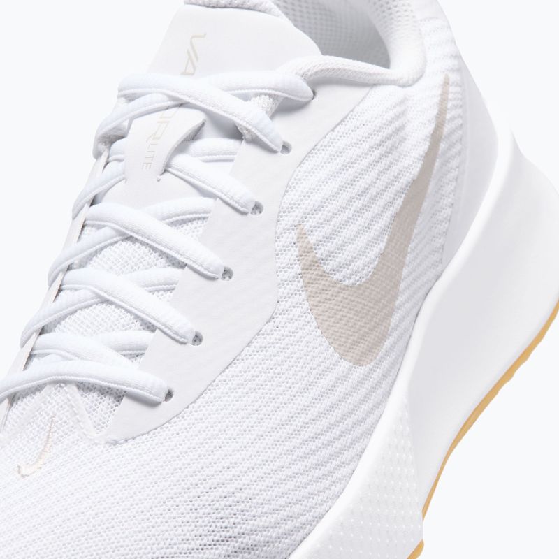 Dámské tenisové boty Nike Vapor Lite 3 White/Summit White/Light Orewood Brown 8