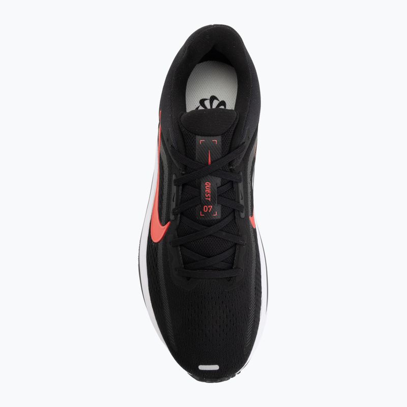 Pánské běžecké boty Nike Quest 7 black/white/anthracite/red orbit 5