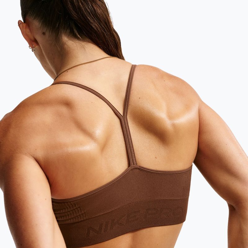 Dámská sportovní podprsenka Nike Pro Seamless Light Support Sports Bra cacao wow 5