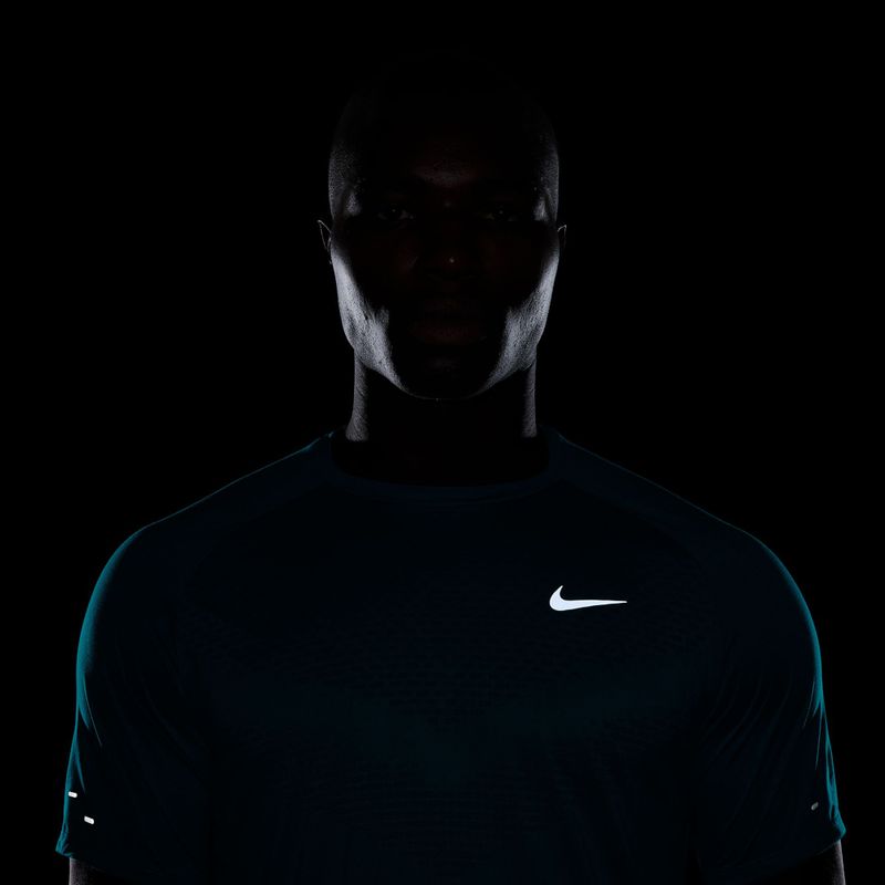 Pánské běžecké tričko Nike Stride ADV bright spruce 4
