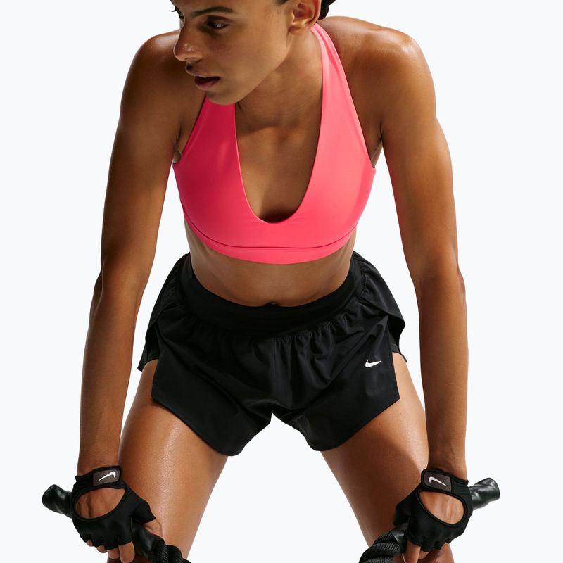 Sportovní podprsenka Nike Indy Strappy laser crimson/black 4