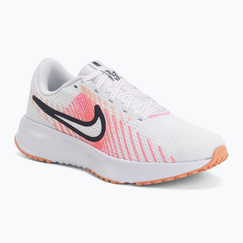 Dámské běžecké boty Nike Run Defy white/hyper pink/crimson bliss/gridiron