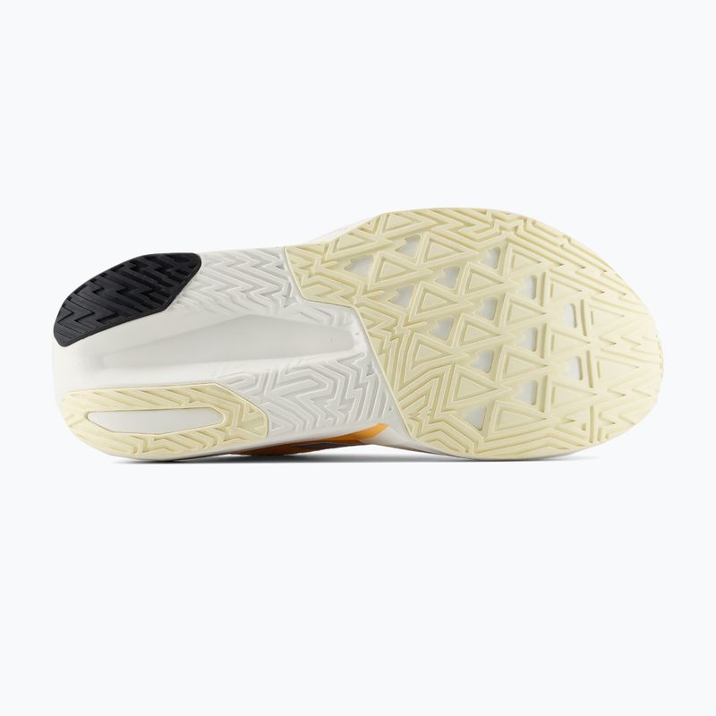 Dámské běžecké boty New Balance FuelCell Rebel V5 calcium/gumdrop 11