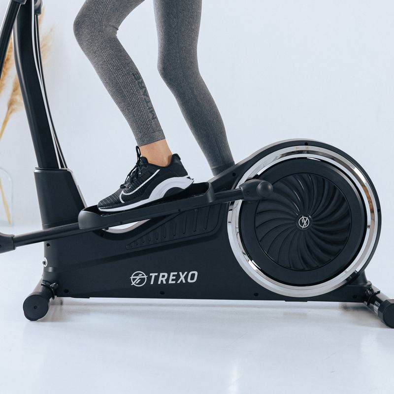 Eliptický trenažér XTREXO  ET500 černý 8
