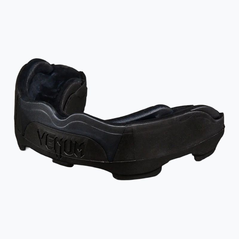 Chránič čelisti Venum Predator Mouthguard black/black/red 2