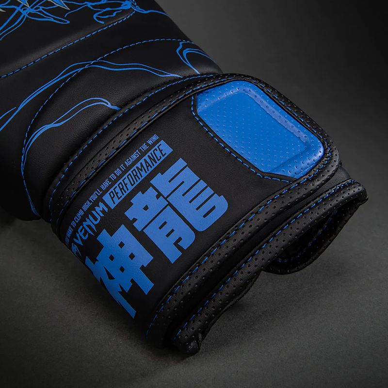 Boxerské rukavice Venum Thunder Dragon Boxing black/royal blue 3