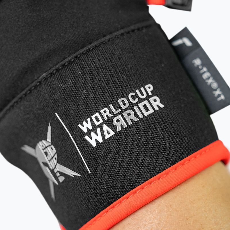 Dětské lyžařské rukavice Reusch Worldcup Warrior Prime R-Tex XT black/silver/fluorescent red 8