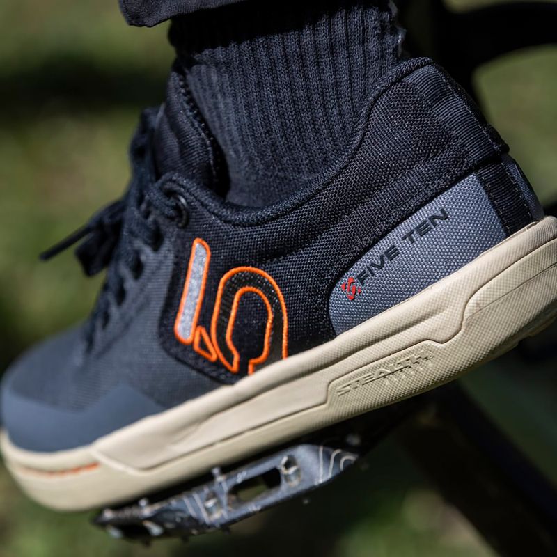 Dámské cyklistické boty adidas FIVE TEN Freerider Pro Canvas W grey six/grey four/impact orange 11