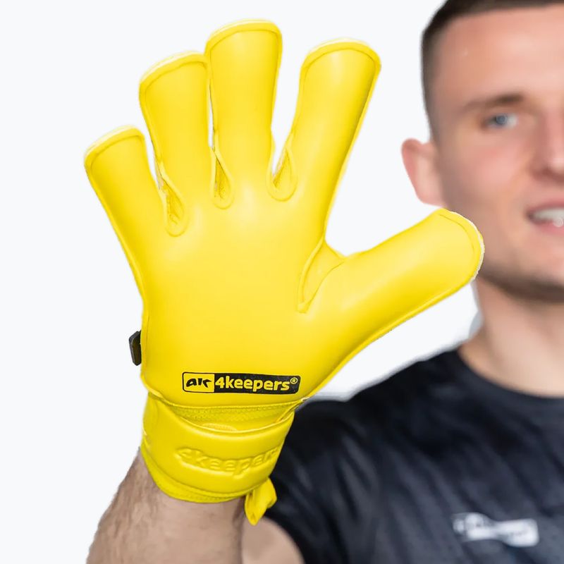 Brankářské rukavice 4keepers Champ Colour Yellow VII RF2G yellow 7