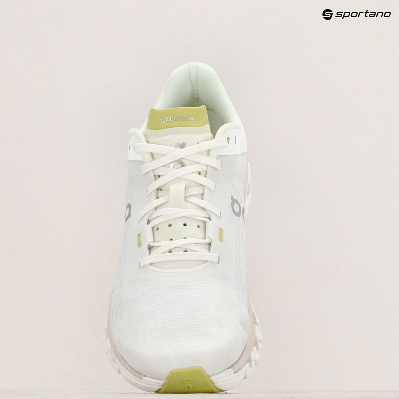 Dámské běžecké boty On Cloudflow 4 white/sand 9