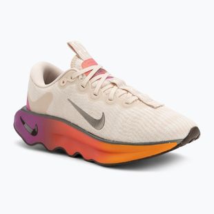 Dámské tréninkové boty Nike Motiva SE pearl white/pale ivory/vivid purple/mtl gold grain