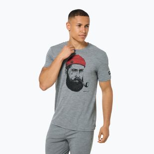 Pánské tričko super.natural Sailor Tee cashmere grey melange/jet black /high risk red
